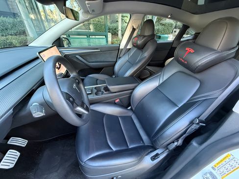 Used 2023 Tesla Model Y Performance AWD/4WD image 6