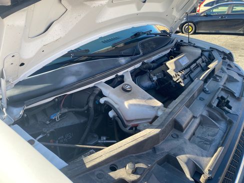 Used 2022 Chevrolet Express 2500 w/ Driver Convenience Package image 12