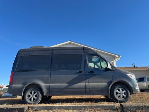 Used 2023 Mercedes-Benz Sprinter 2500 image 1