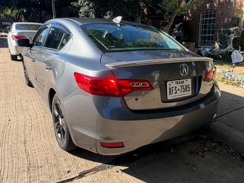 Used 2013 Acura ILX Hybrid w/ Technology Package image 9