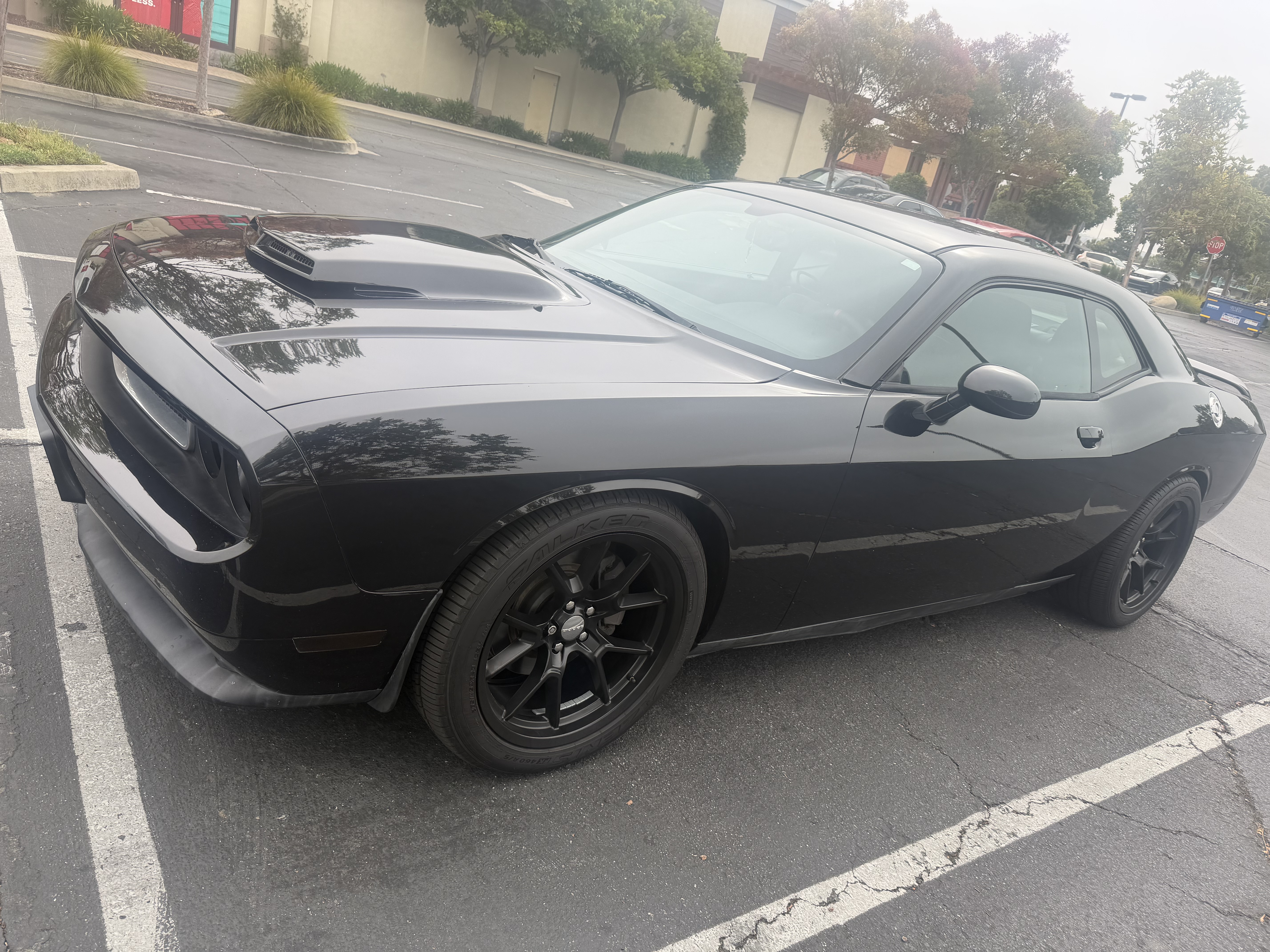 Used 2011 Dodge Challenger R/T RWD image 1