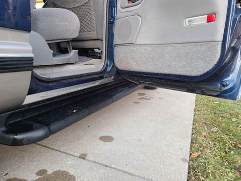 Used 1999 GMC Suburban 2WD w/ Marketing Opt Pkg 2 image 19