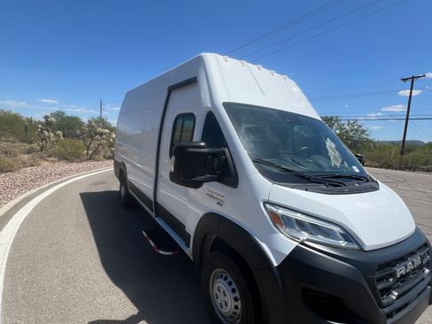 Used 2024 RAM ProMaster 3500 w/ Delivery Van Package FWD image 4