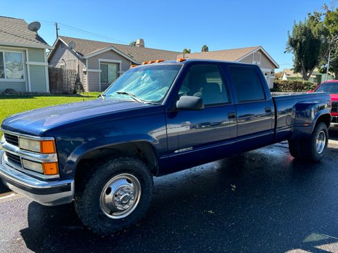 Used 1999 Chevrolet Silverado 3500 2WD Crew Cab w/ Preferred Equipment Group 2 image 1