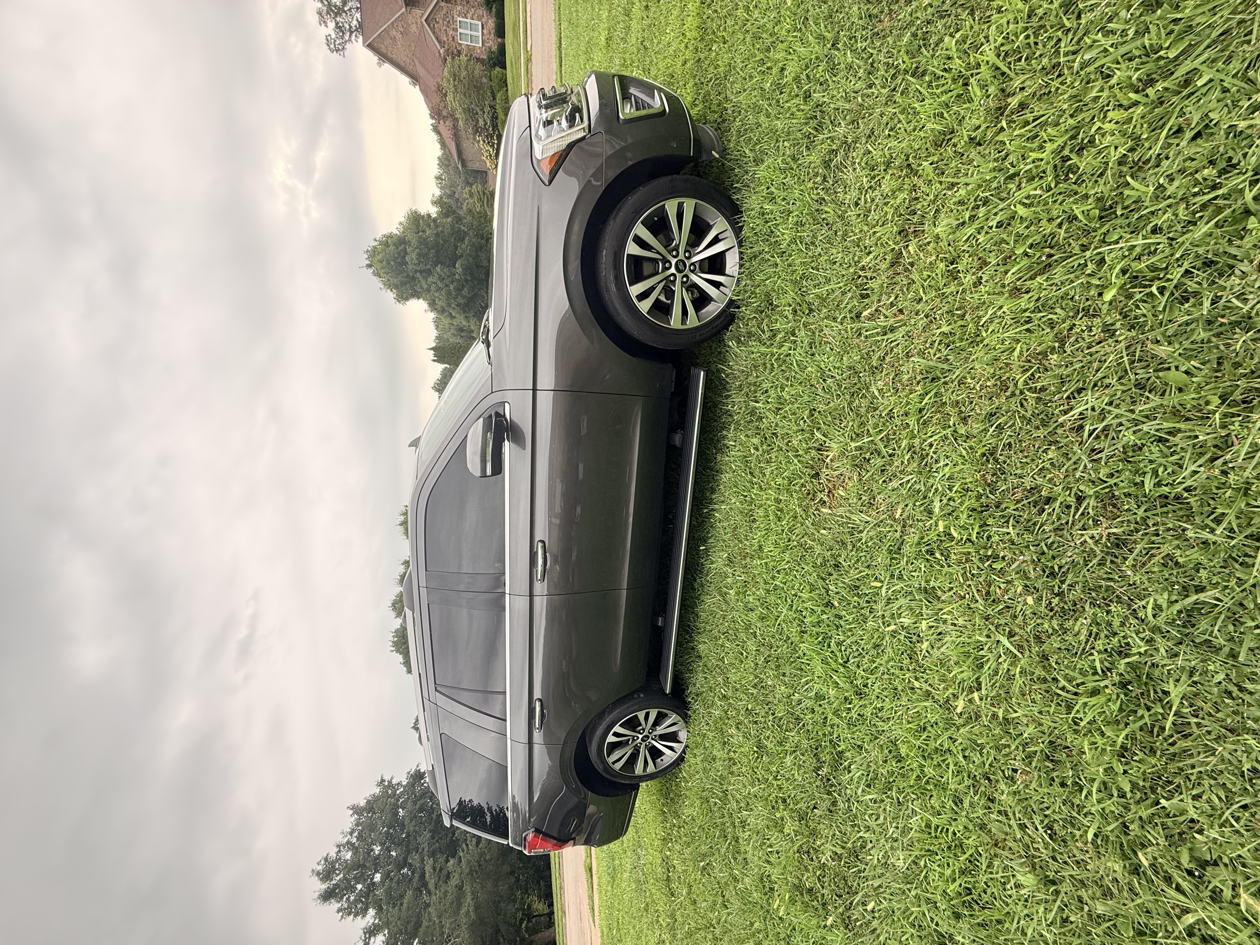 Used 2020 Ford Expedition Limited w/ Equipment Group 302A RWD image 9