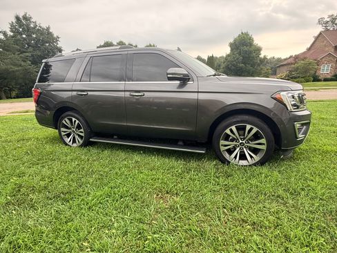 Used 2020 Ford Expedition Limited w/ Equipment Group 302A RWD image 9