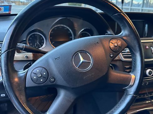 Used 2011 Mercedes-Benz E 350 Sedan image 12