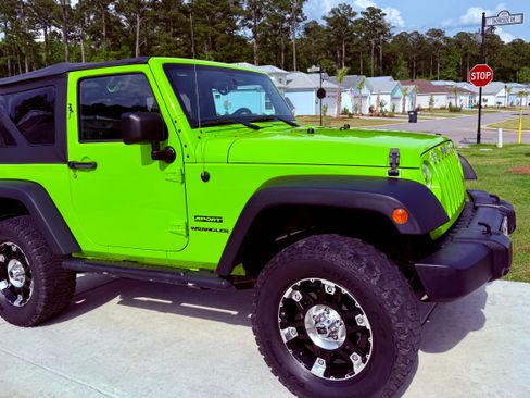 Used 2013 Jeep Wrangler Sport AWD/4WD image 6