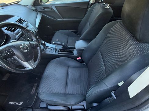 Used 2013 MAZDA MAZDA3 i Touring FWD image 6