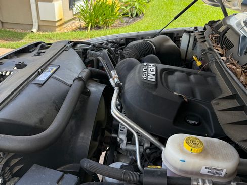 Used 2018 RAM 3500 Tradesman w/ Chrome Appearance Group RWD image 13
