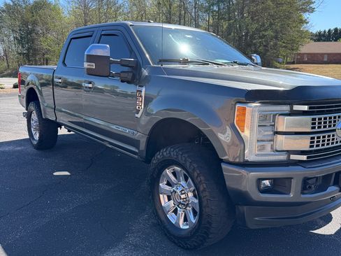 Used 2017 Ford F350 Platinum w/ Platinum Ultimate Package image 2