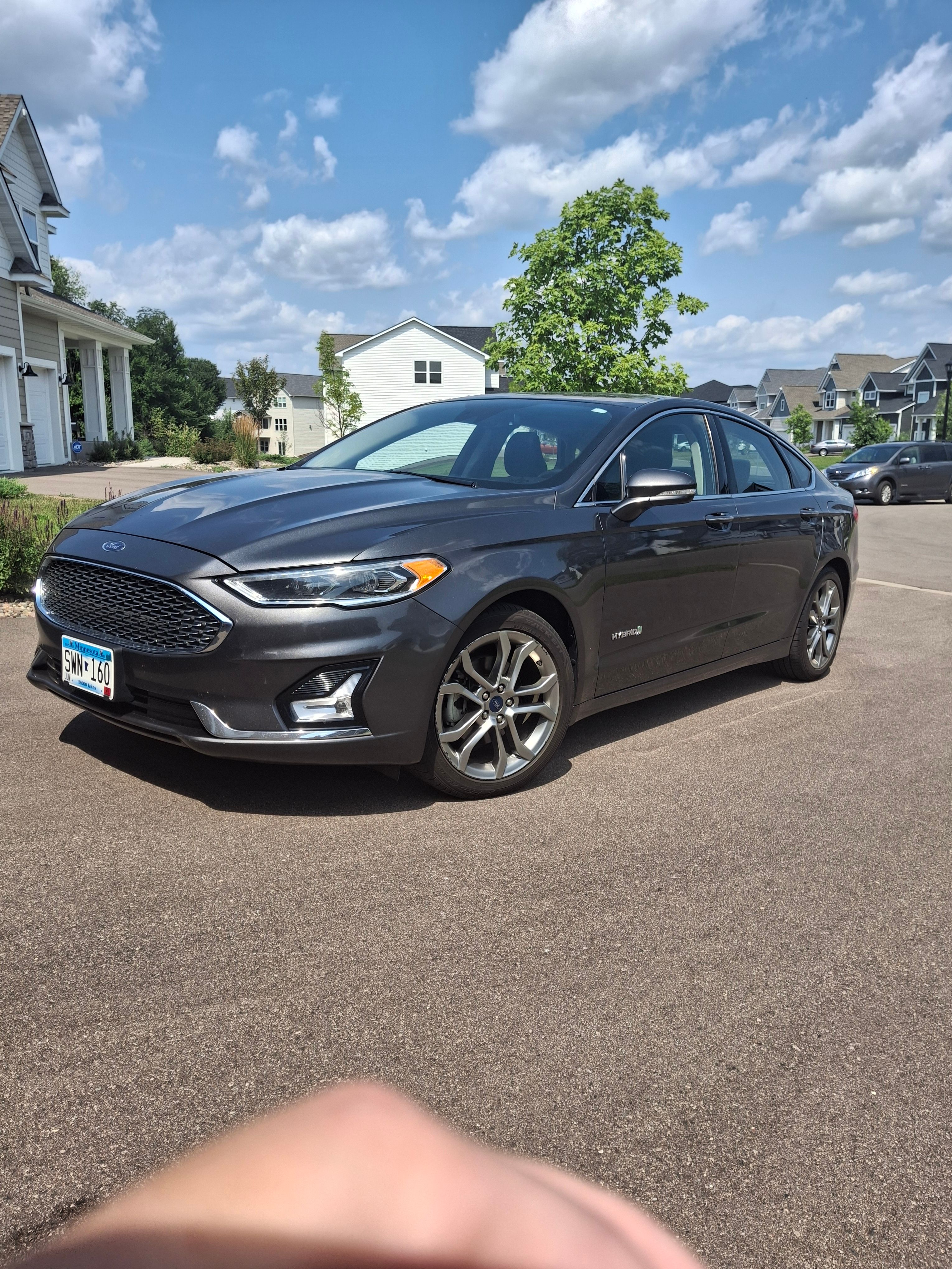Used 2019 Ford Fusion Titanium FWD image 2