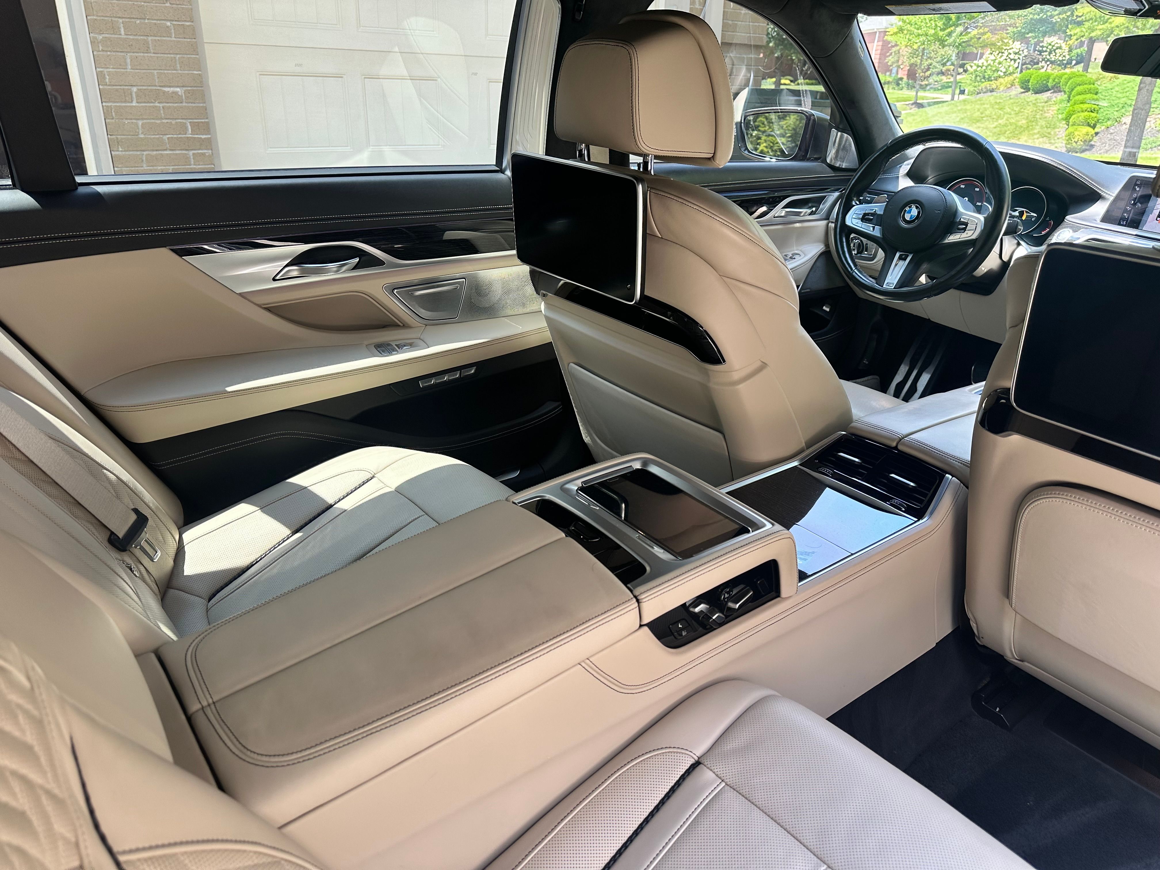 Used 2017 BMW M760i xDrive AWD/4WD image 16