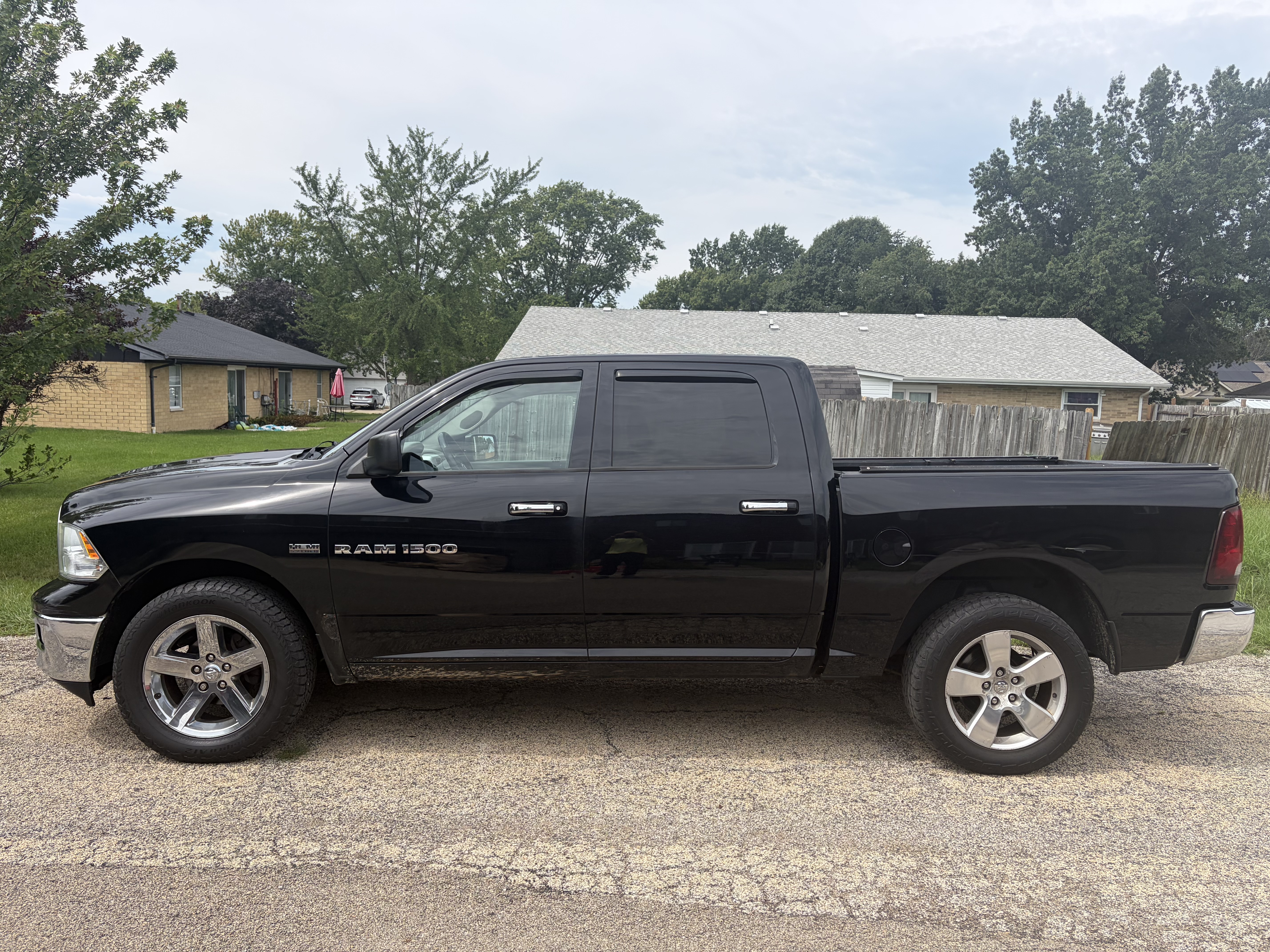 Used 2012 RAM 1500 Big Horn w/ Remote Start & Security Group AWD/4WD image 1