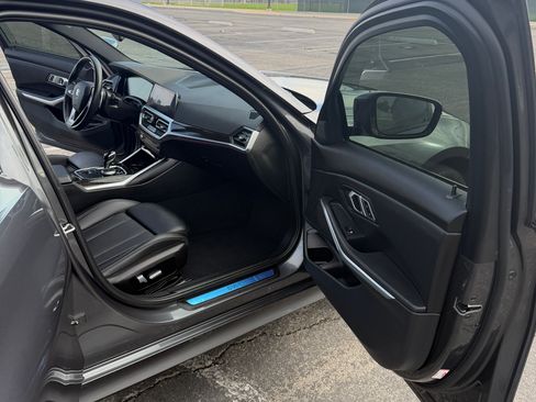 Used 2022 BMW 330i Sedan w/ Driving Assistance Package image 11