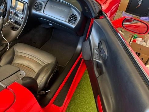 Used 1999 Chevrolet Corvette Convertible w/ Memory Pkg RWD image 8