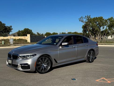 Used 2018 BMW 540i w/ M Sport Package image 2