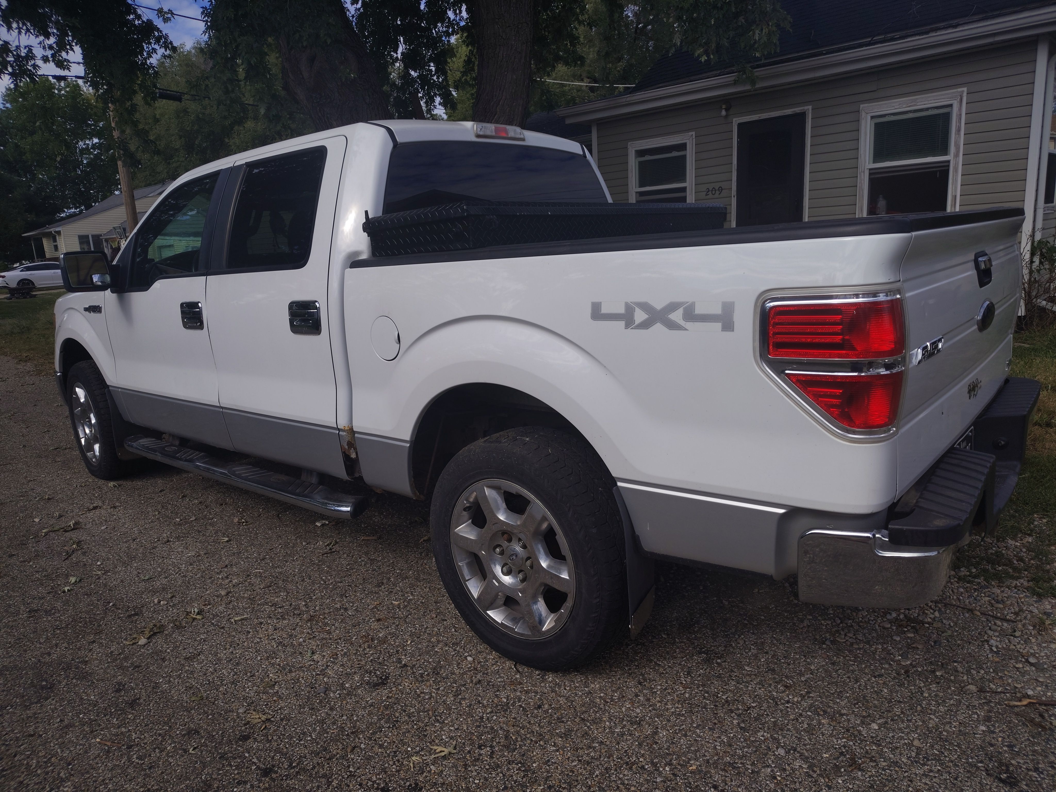 Used 2010 Ford F150 XL AWD/4WD image 5