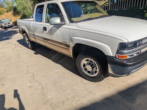 Used 1999 Chevrolet Silverado 2500 LS image 8
