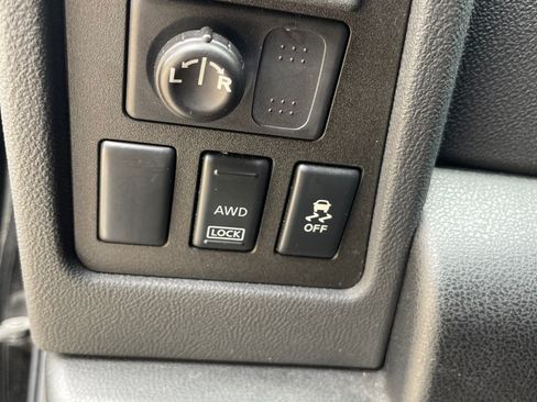 Used 2013 Nissan Rogue SV w/ Premium Pkg image 14