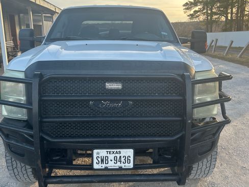 Used 2011 Ford F250 XL w/ PWR Equipment Group image 1