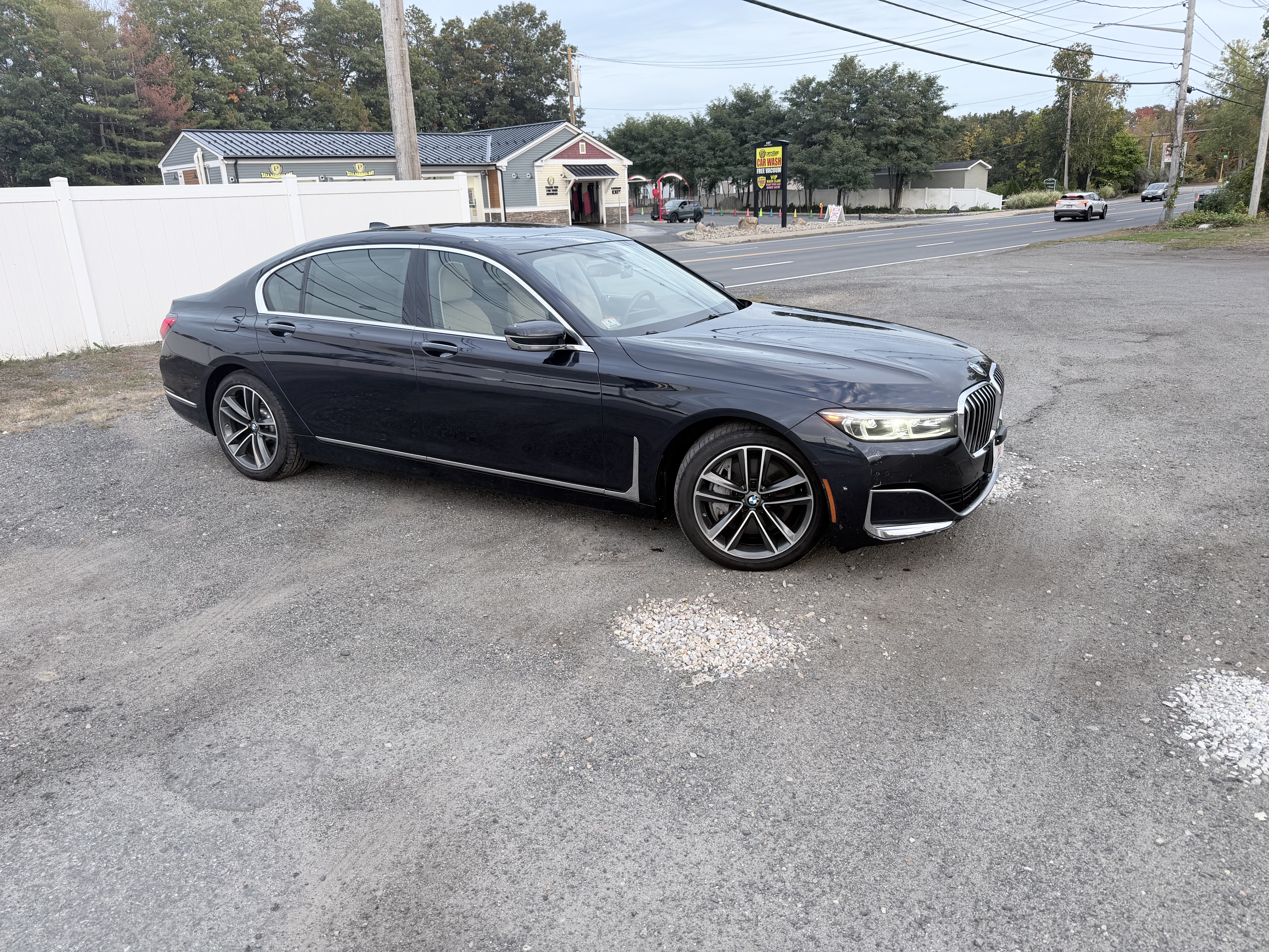 Used 2020 BMW 750i xDrive w/ Luxury Rear Seating Package AWD/4WD image 5