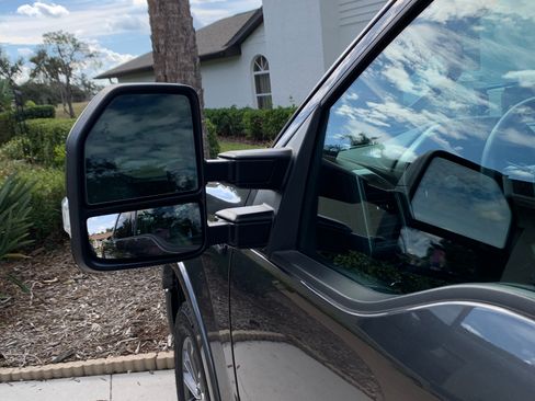 Used 2018 Ford F150 Lariat w/ Equipment Group 502A Luxury image 11