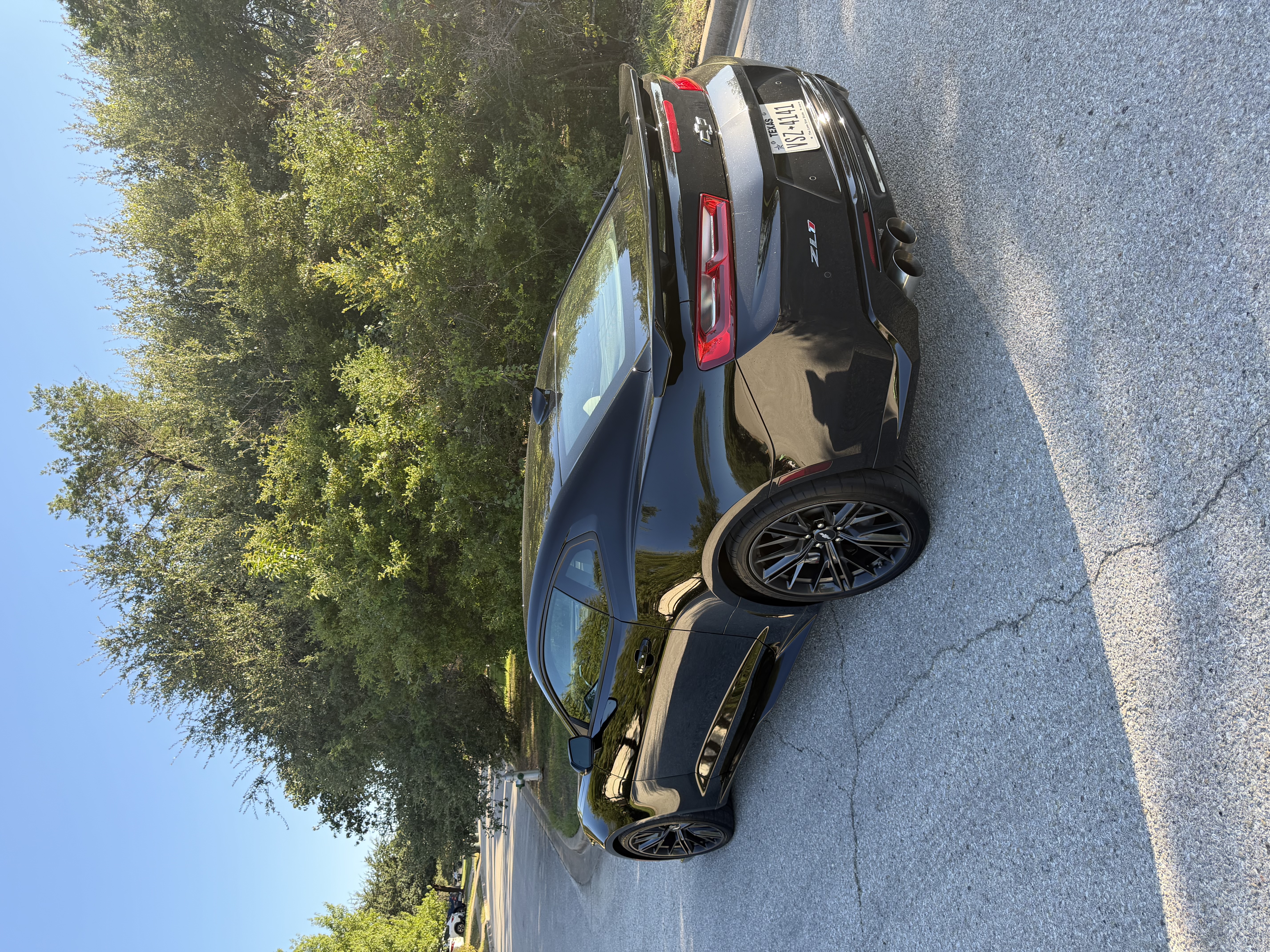 Used 2018 Chevrolet Camaro ZL1 RWD image 8