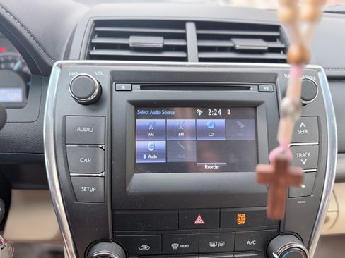 Used 2015 Toyota Camry LE FWD image 13
