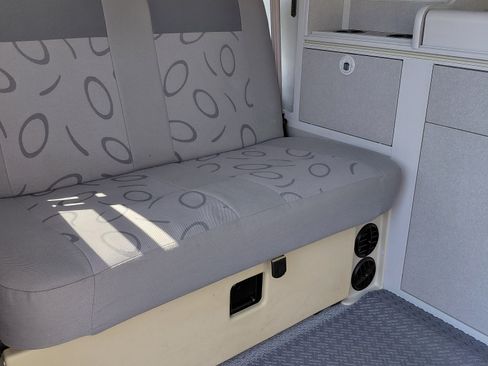 Used 2001 Volkswagen Eurovan image 10