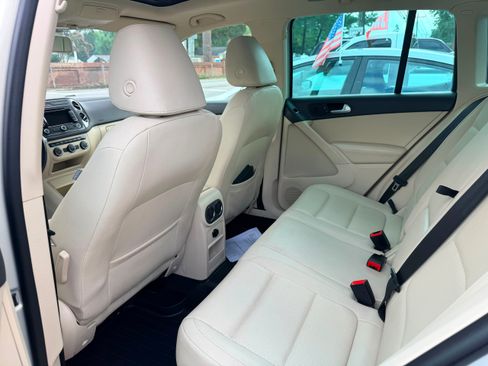 Used 2013 Volkswagen Tiguan S FWD image 21