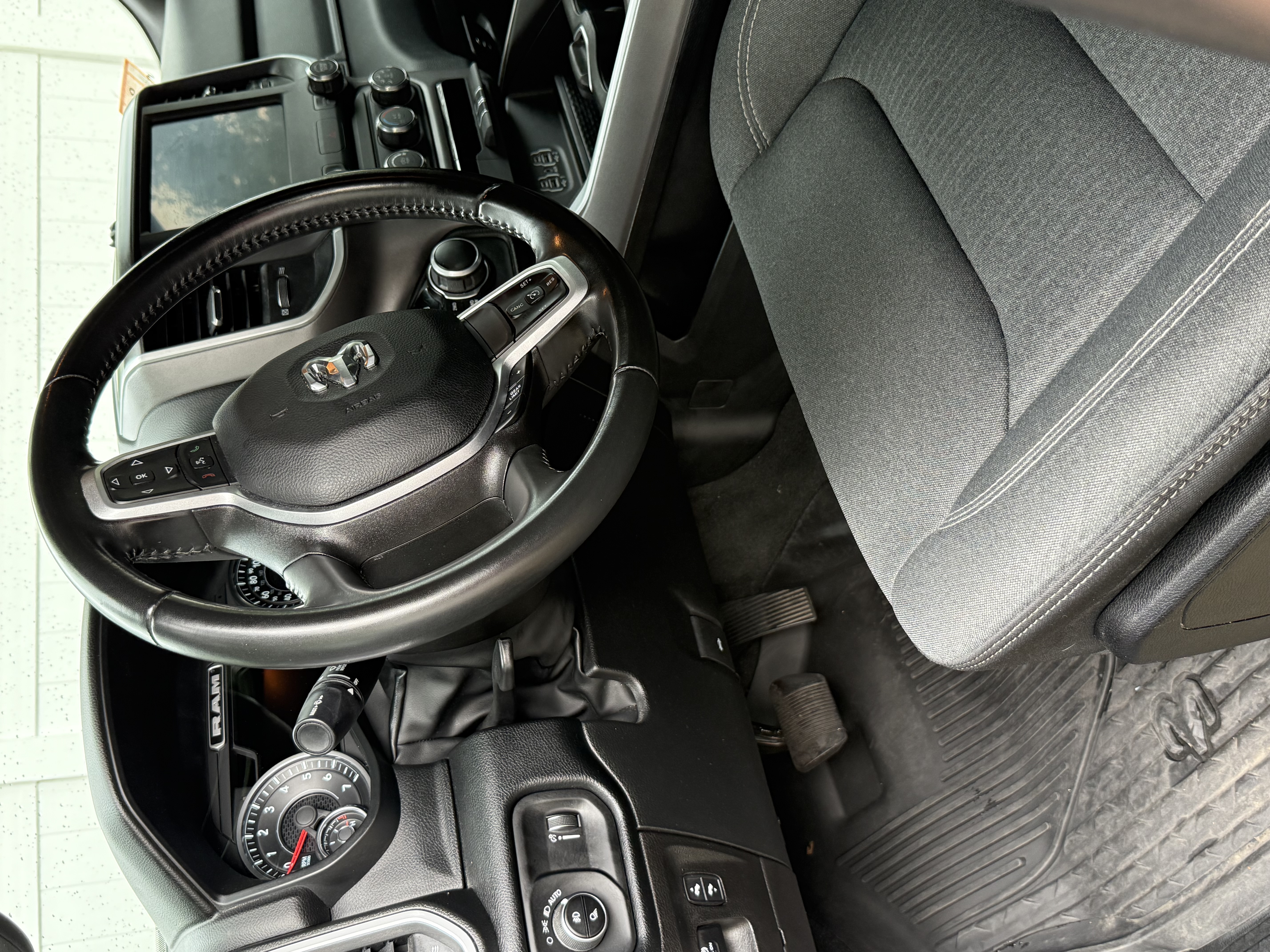Used 2022 RAM 1500 Big Horn AWD/4WD image 11