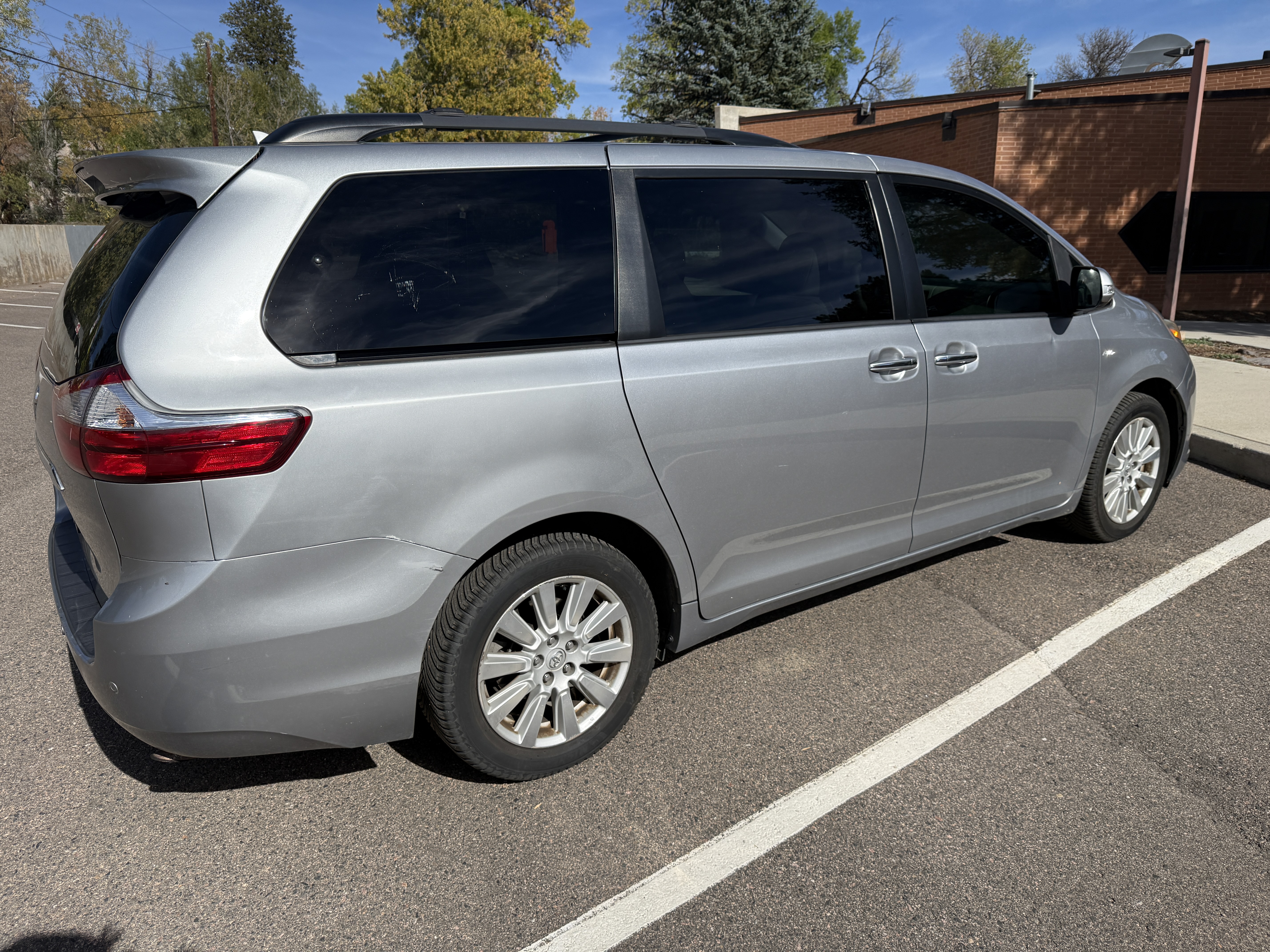 Used 2017 Toyota Sienna Limited Premium AWD/4WD image 6