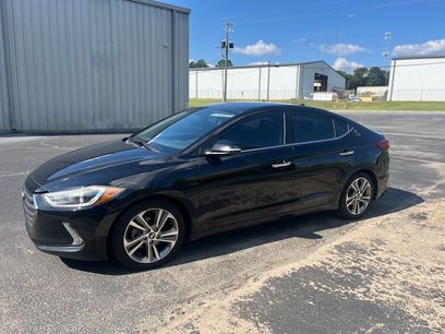 Used 2017 Hyundai Elantra Limited w/ Limited Tech Package 04