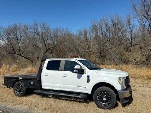 Used 2019 Ford F250 XL w/ Power Equipment Group image 5