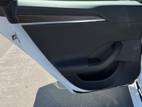 Used 2022 Tesla Model S Standard Range image 14