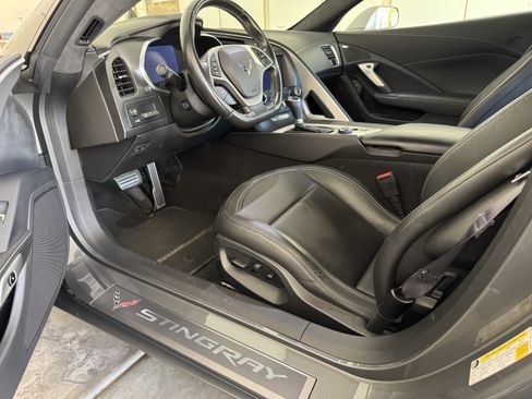 Used 2016 Chevrolet Corvette Stingray Coupe w/ 3LT Preferred Equipment Group image 4