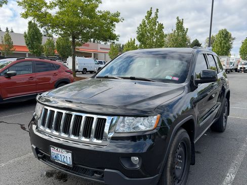 Used 2013 Jeep Grand Cherokee Laredo AWD/4WD image 8