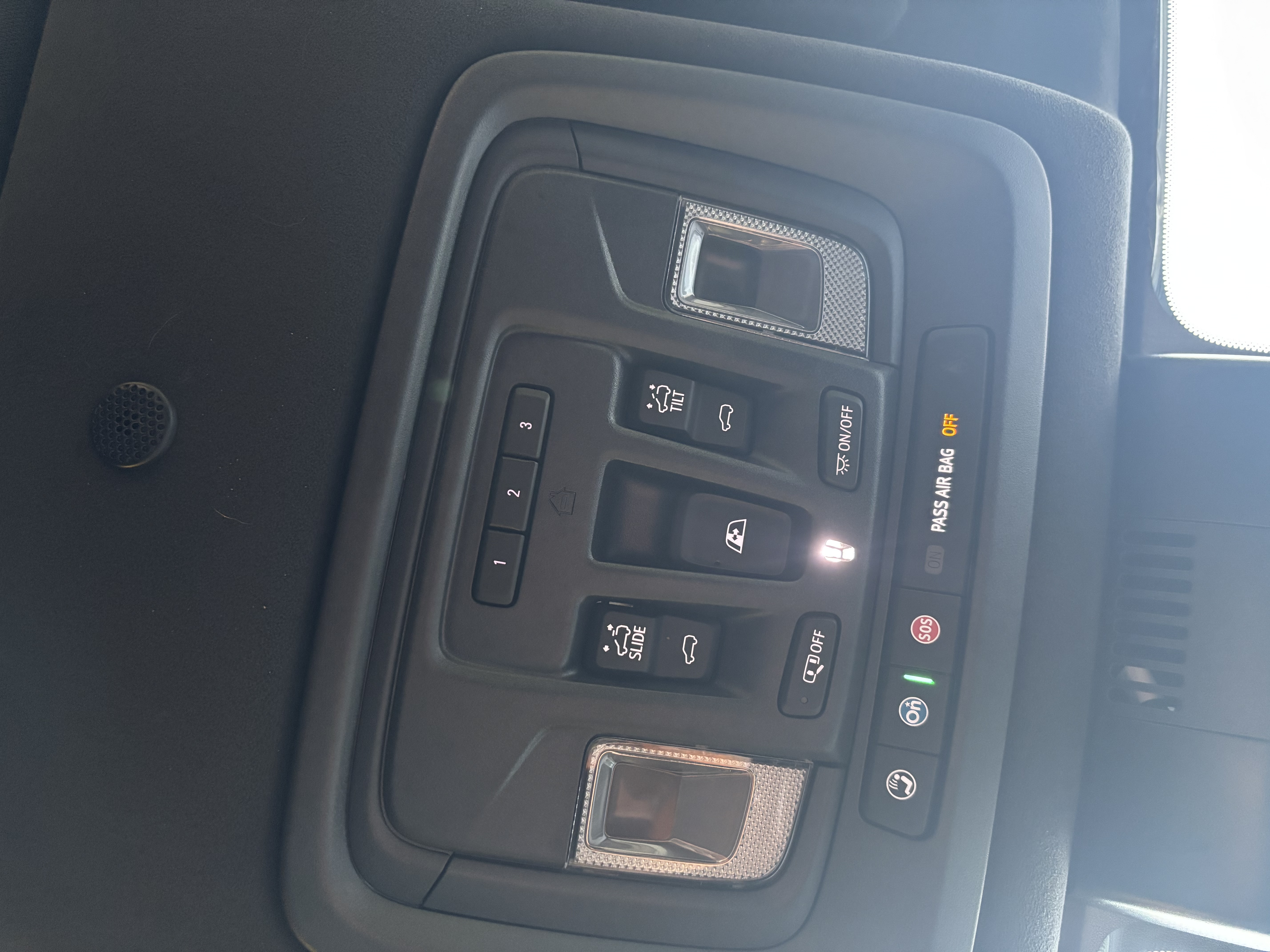 Used 2026 GMC Sierra 3500 Denali Ultimate AWD/4WD image 13