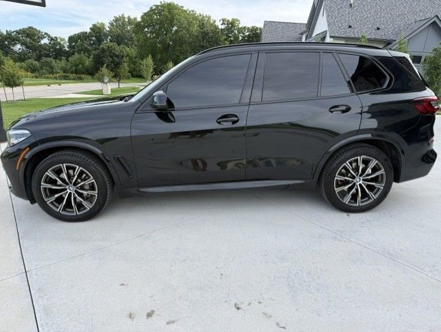 Used 2022 BMW X5 xDrive40i w/ M Sport Package AWD/4WD image 12