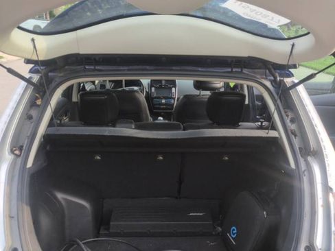 Used 2016 Nissan Leaf SL w/ Premium Package FWD image 6