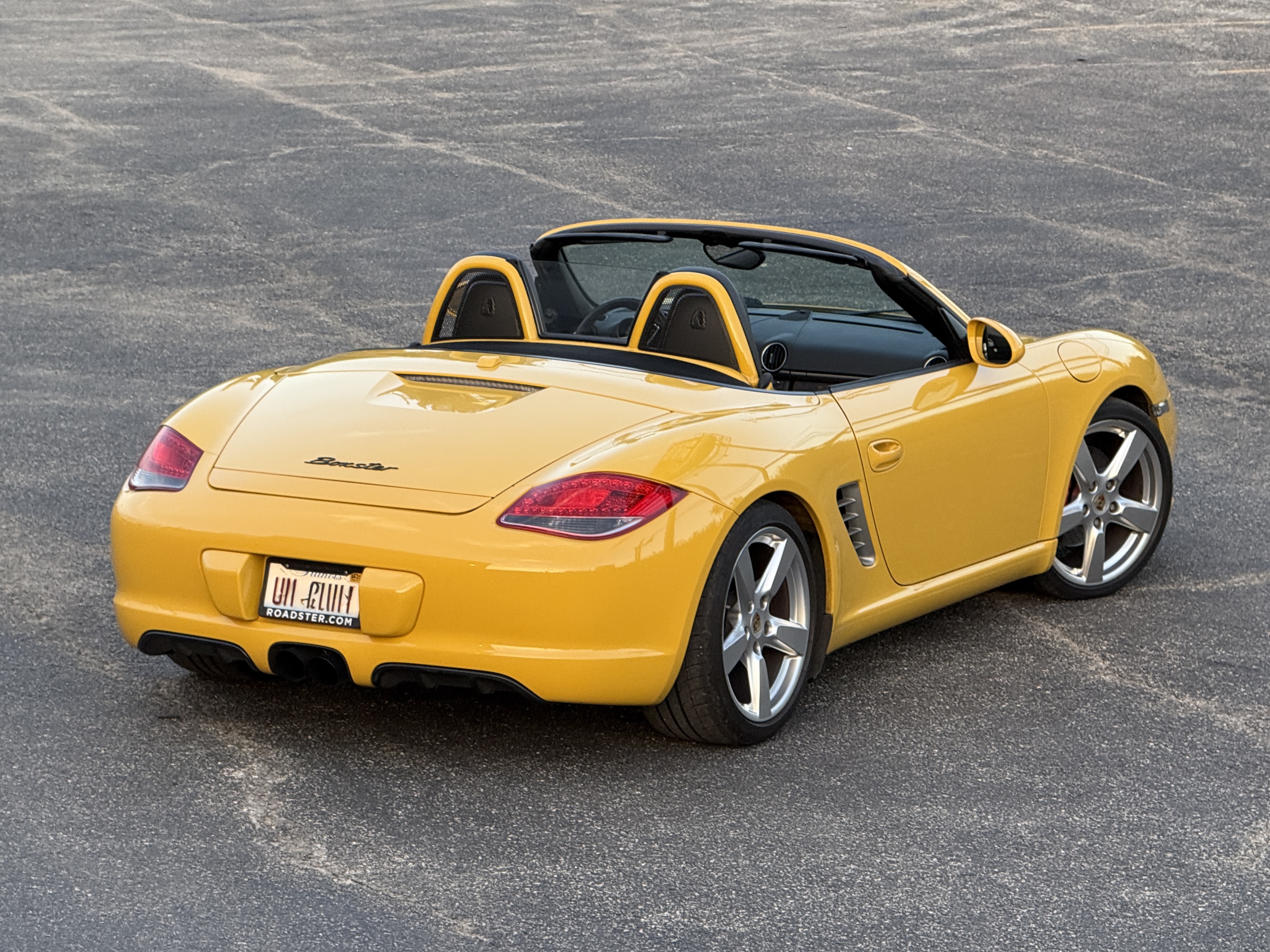 Used 2010 Porsche Boxster RWD image 2