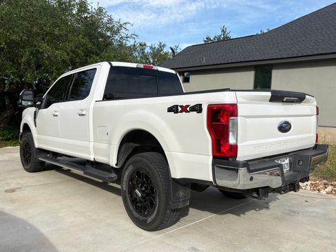 Used 2019 Ford F250 Lariat w/ Lariat Value Package AWD/4WD image 5