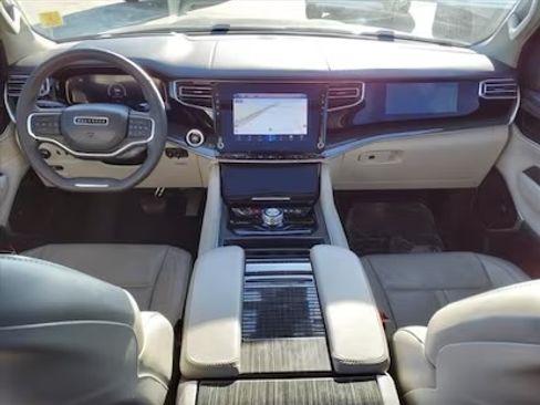 Used 2022 Jeep Wagoneer Series III w/ Premium Group I image 6