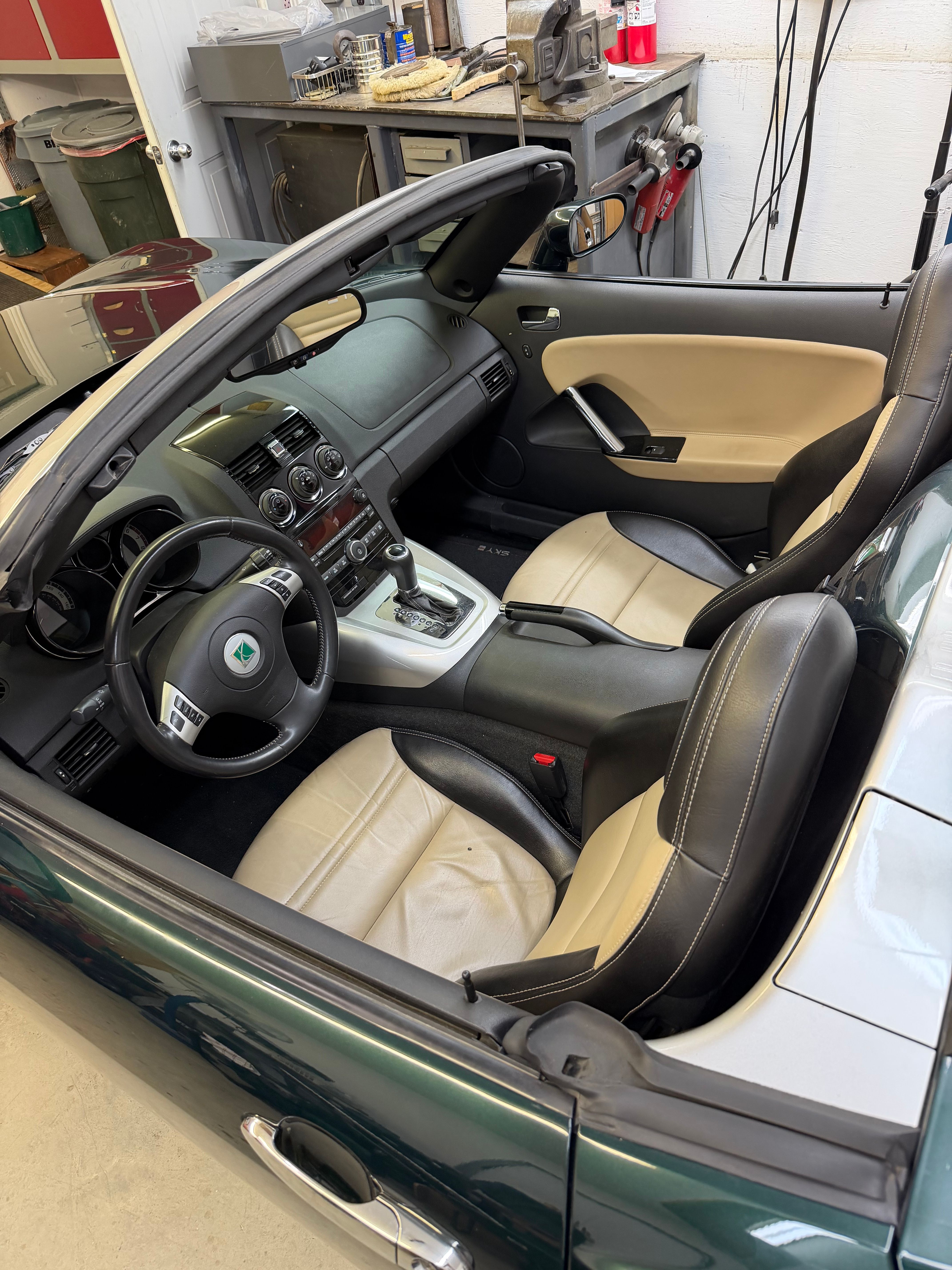 Used 2008 Saturn Sky Red Line RWD image 6