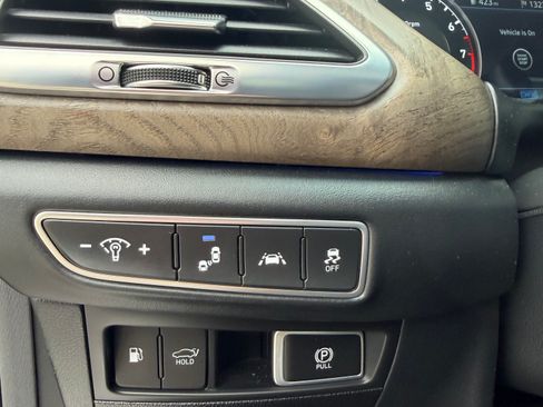 Used 2020 Genesis G90 5.0 Ultimate RWD image 8