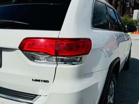 Used 2014 Jeep Grand Cherokee Limited image 11