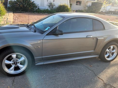 Used 2001 Ford Mustang GT Premium image 11