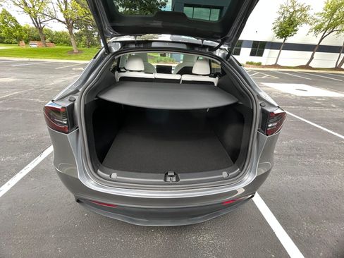 Used 2024 Tesla Model Y Performance AWD/4WD image 10