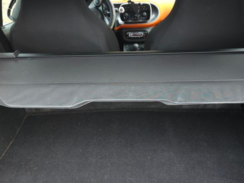 Used 2016 smart fortwo passion image 14